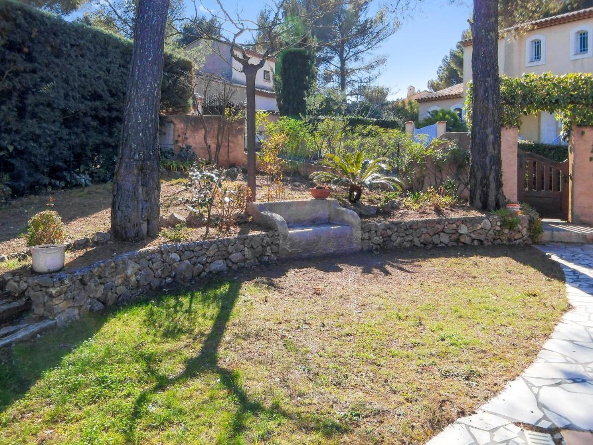 Villa Avec Piscine A Saint-Raphael Et Vue Sur La Montagne Exterior photo